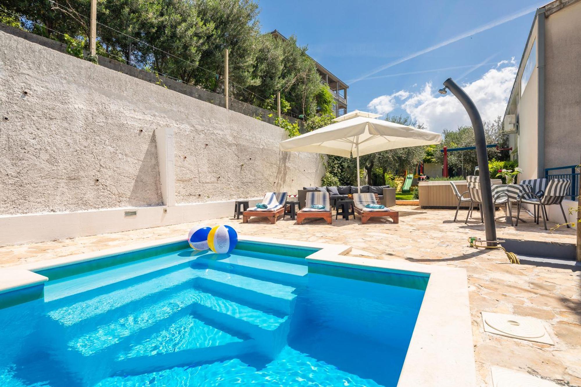 לוקבה Caleta Seaview Suites II - Pool & Jacuzzi מראה חיצוני תמונה